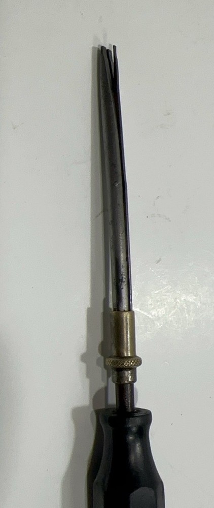 Antique Millen Mfg Screw Grip Flathead Screwdriver Split Ebonite Handle USA