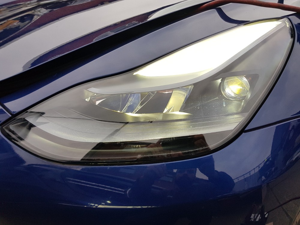 Tesla Model 3 Long Range 2022 Safety Triangle Sign