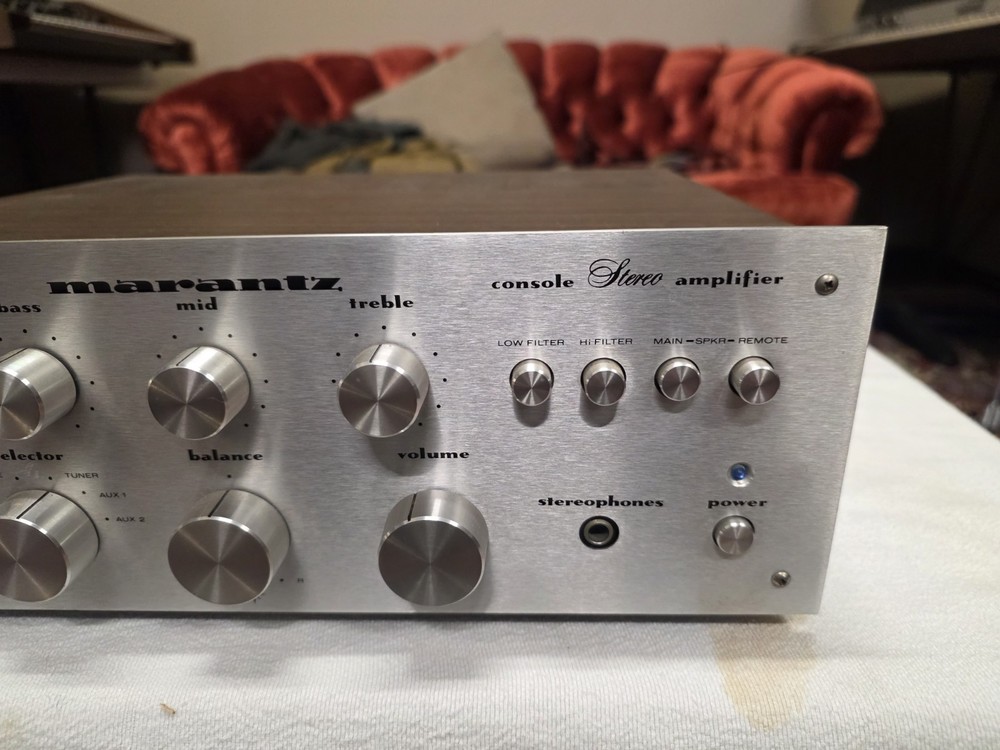 Marantz 1060 Stereo Integrated Amplifier 1970s