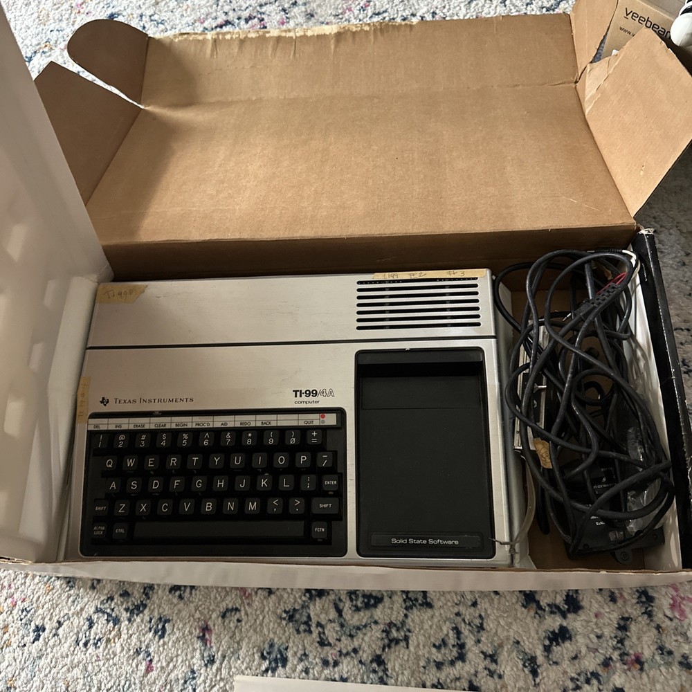 Texas Instruments Ti-99/4A (PHC004A) Vintage Home Computer