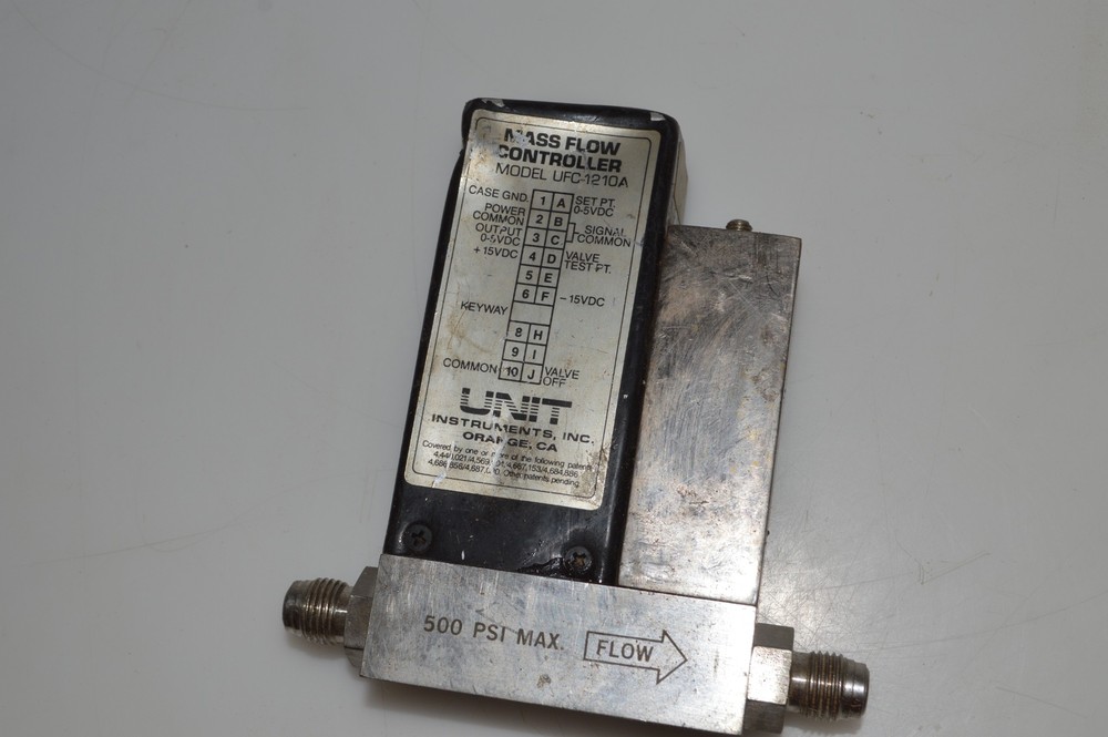 UNIT UFC-1210AMASS FLOW CONTROLLER- 20 SLM  / H2   (RYR35)