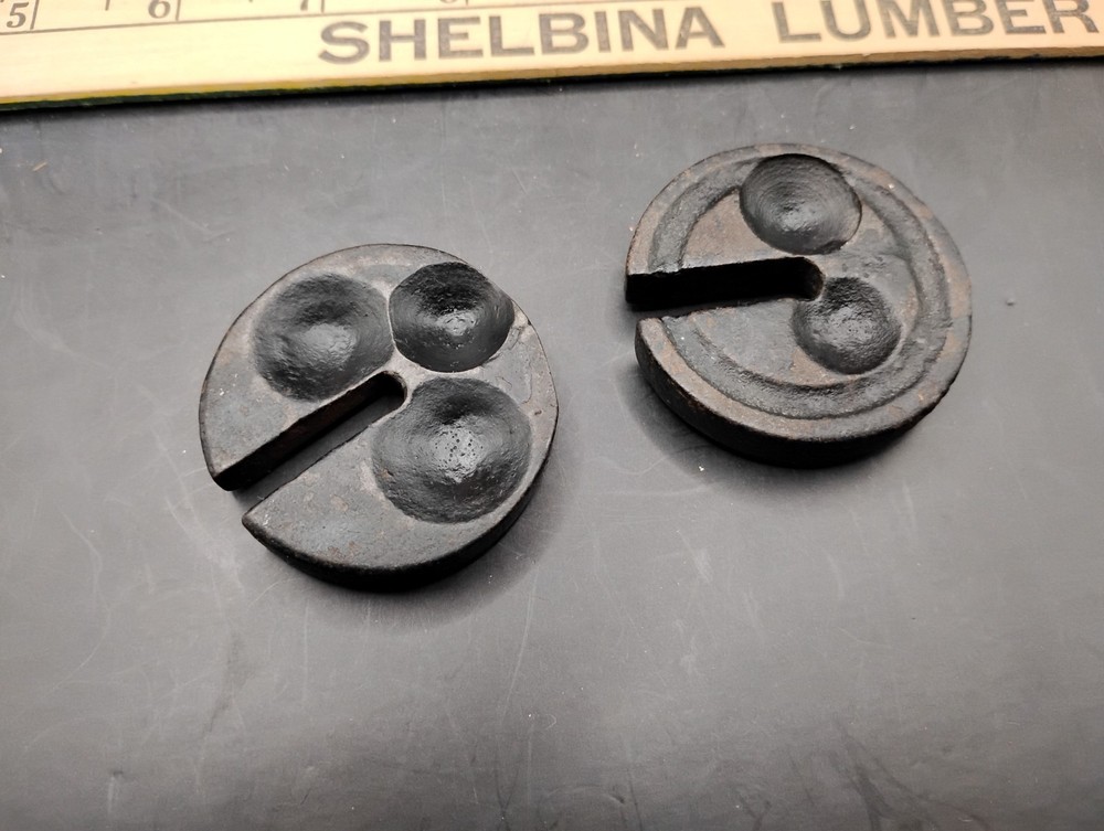 Vintage 1 1/2 And 2 Oz Scale Weights