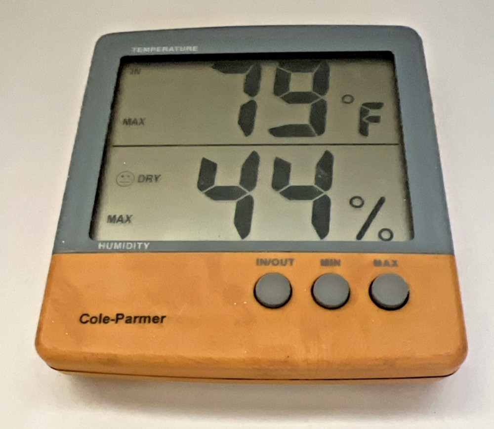 Cole Parmer  83313-86 Traceable  General-Purpose Digital Thermometer