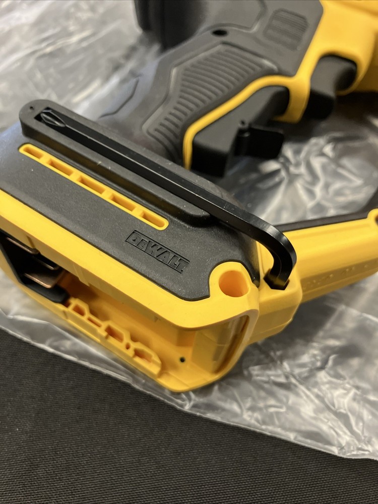 [Open-Box] (DCPR320B) DeWalt 20V MAX Cordless Pruner