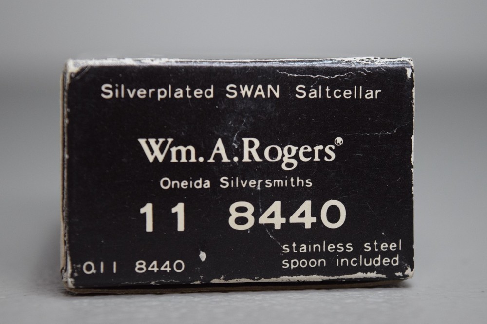 Wm. A. Rogers. Oneida Silversmiths Tarnish Resistant Silver Salt Cellar Swan