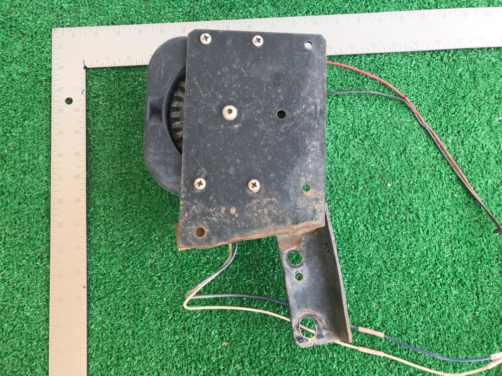 Code 3 C3100 100 Watt Siren Speaker only with Bracket #9