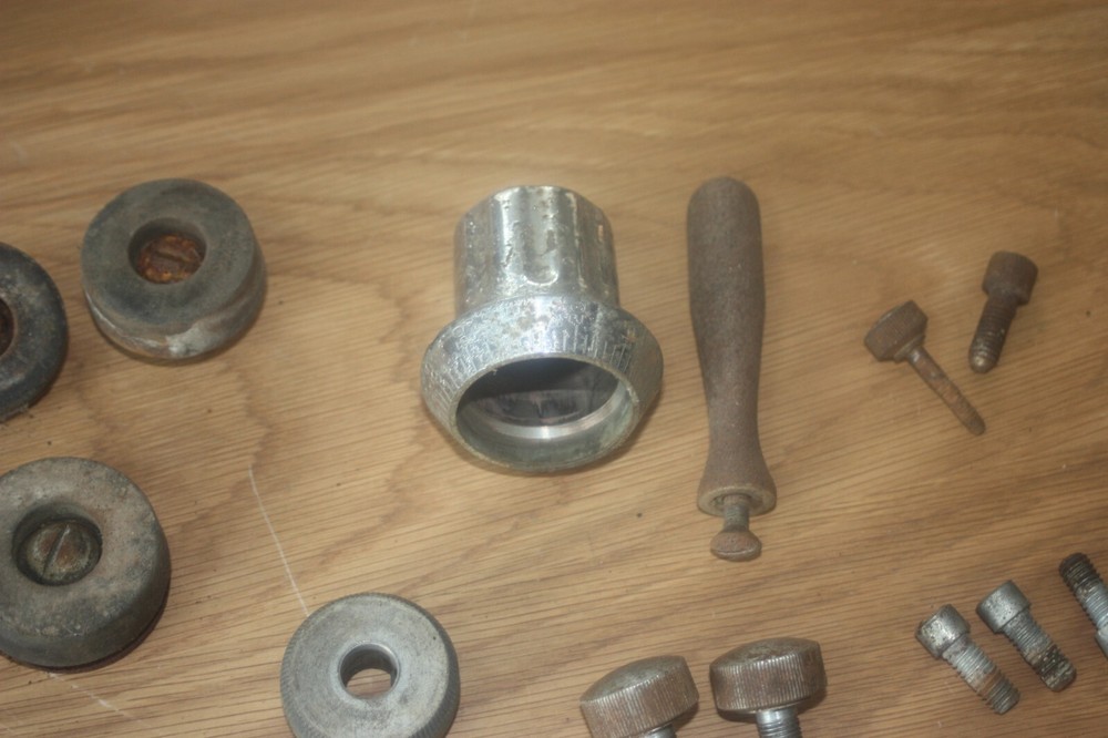 OSBORNE SLICER MODEL 85 RUBBER FEET, KNOBS, MISC. SCREWS AND PLAQUE