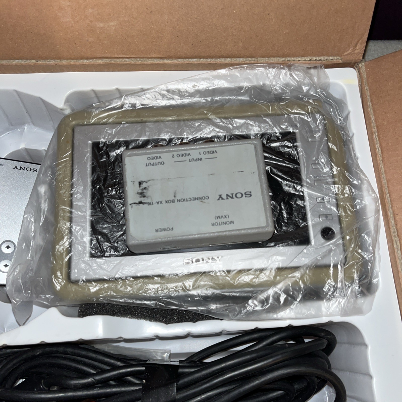 2 X Vintage Sony XVM-H6 Headrest Monitor 5.8” Wide Screen 2 X Remote Controls