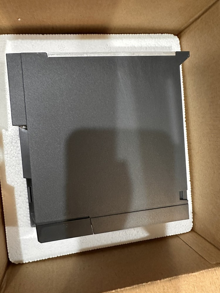 NEW Danfoss 132F0003 VLT Micro Drive