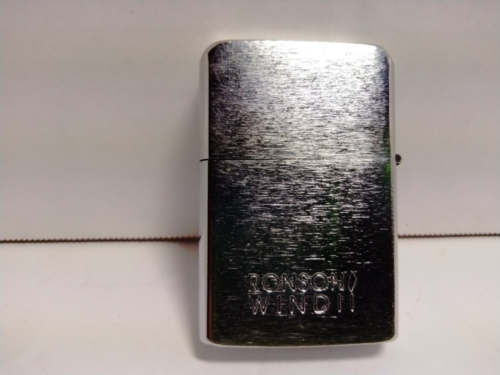 Vintage Ronson Windii Lighter