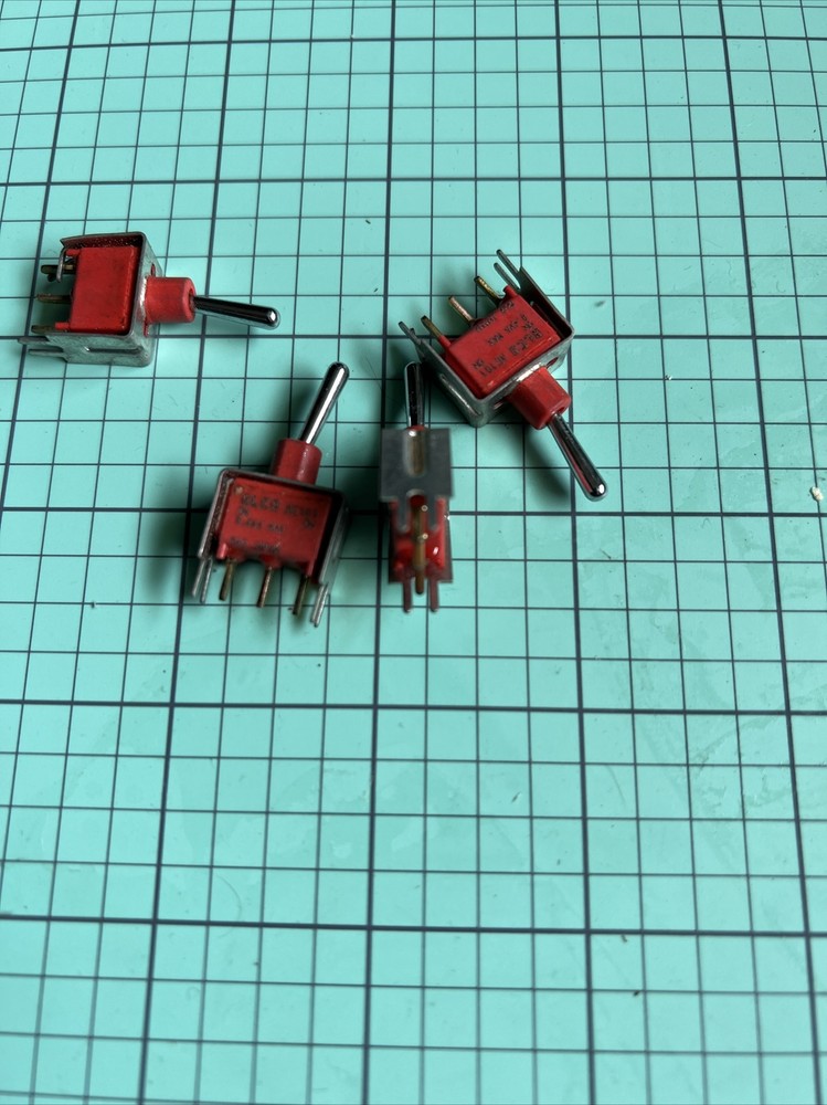 ALCO Toggle switch on-on AE 101(4 pcs )