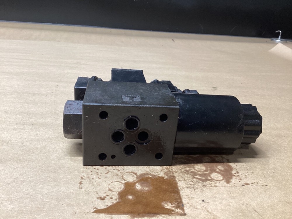 CTI Directional Valve CS-G02-B3-D2 #134G70PR7