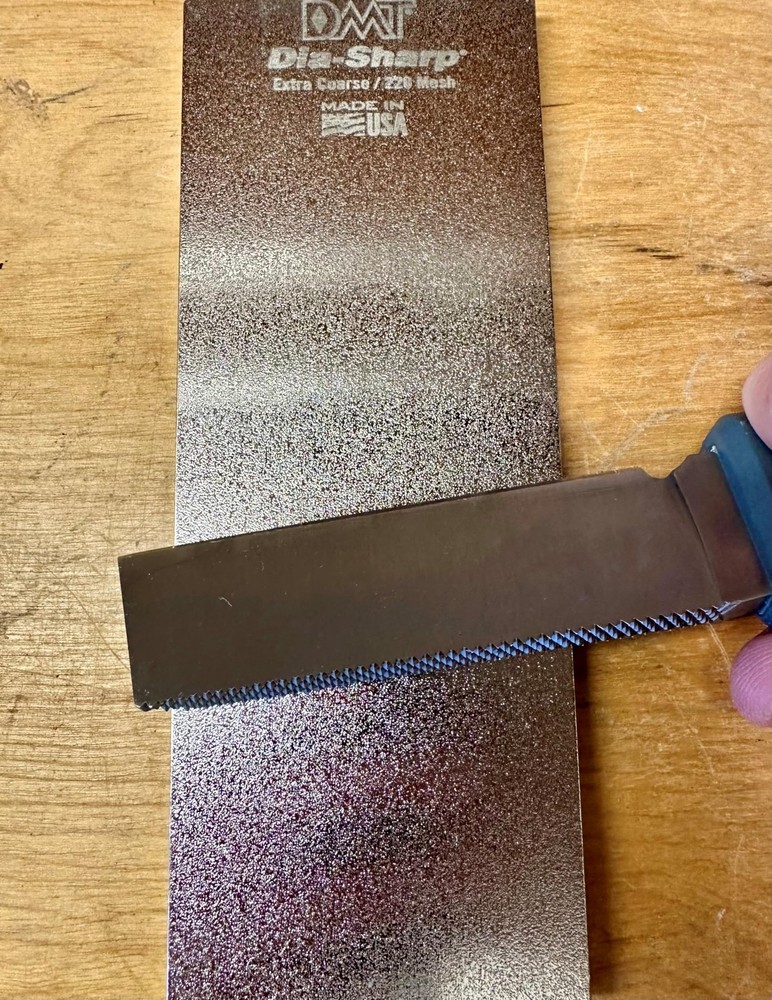 DMT D8X Diamond Dia-Sharp Bench Stone Knife Sharpener - Extra Coarse (220)