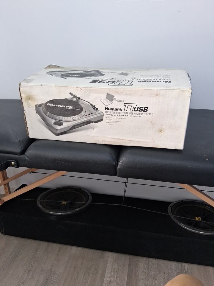 Numark TTUSB Turntable With USB Audio Interface Designed For Digitizing Vinyl