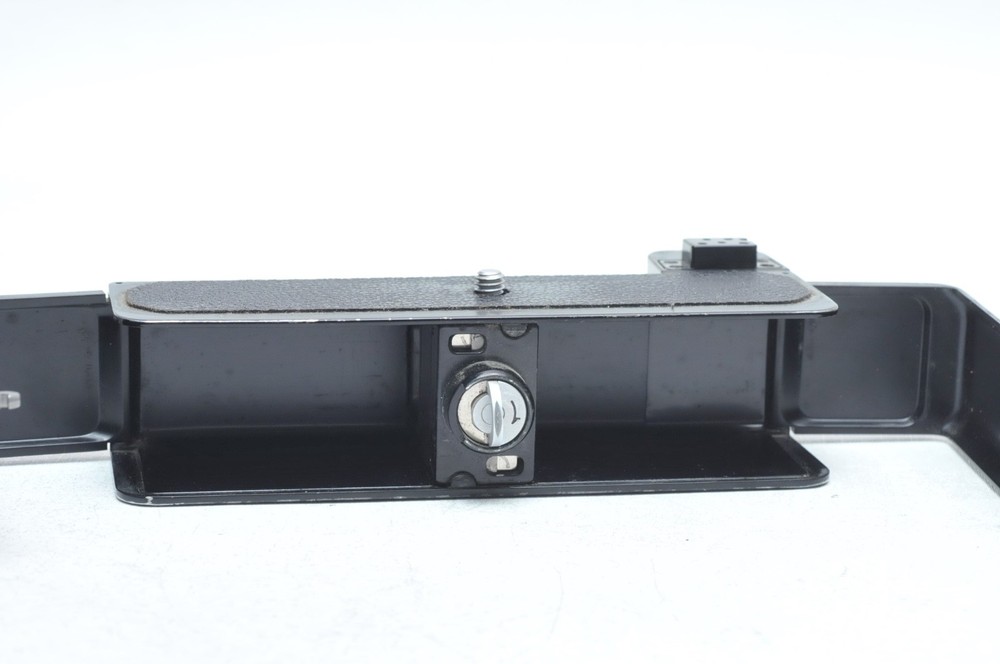 Nikon MB-1 Battery Pack Holder Only