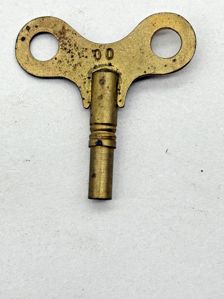 ANTIQUE CLOCK  KEY Size #00 2.2mm (CM93-242)