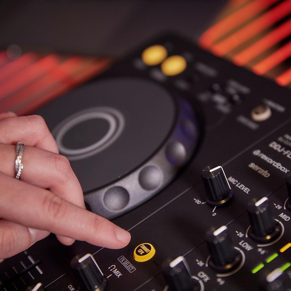 2-Channel DDJ- Controller - Mix Your Tracks with Professional Ease in Graphite