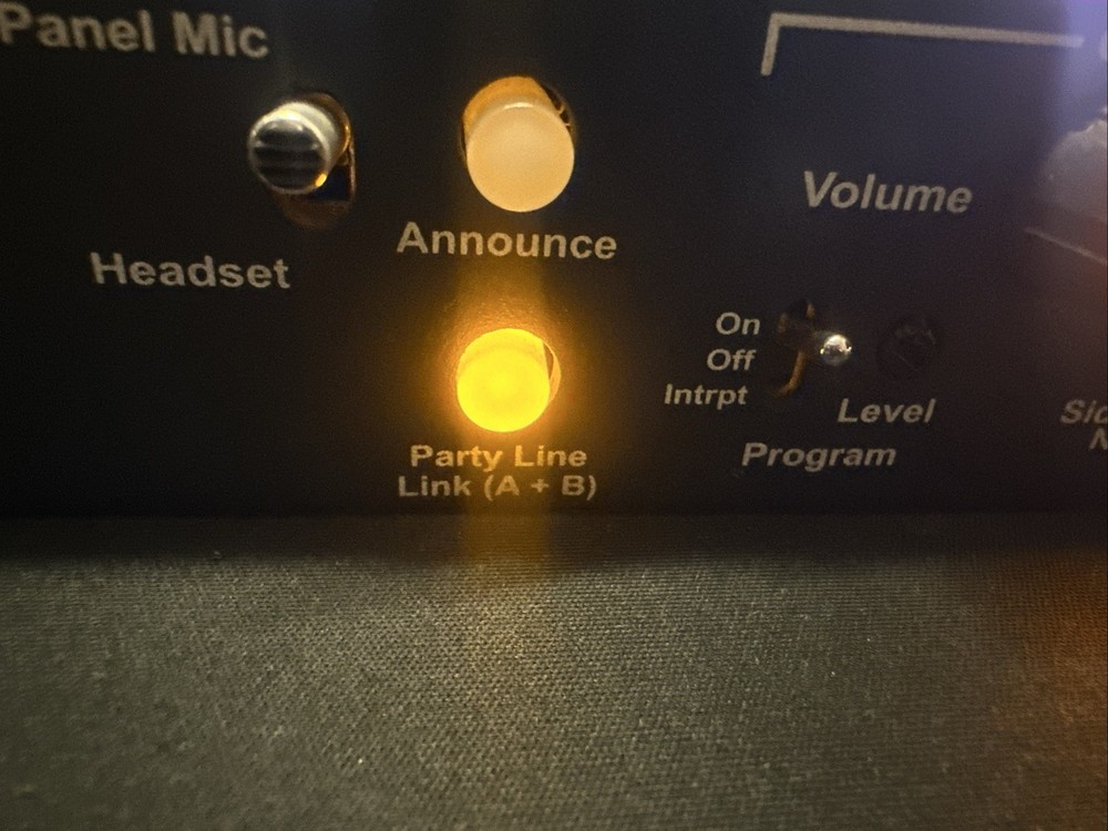 Clear-Com MS-702 Two-Channel Main Station (04-10) / Missing Button ,Check Photos