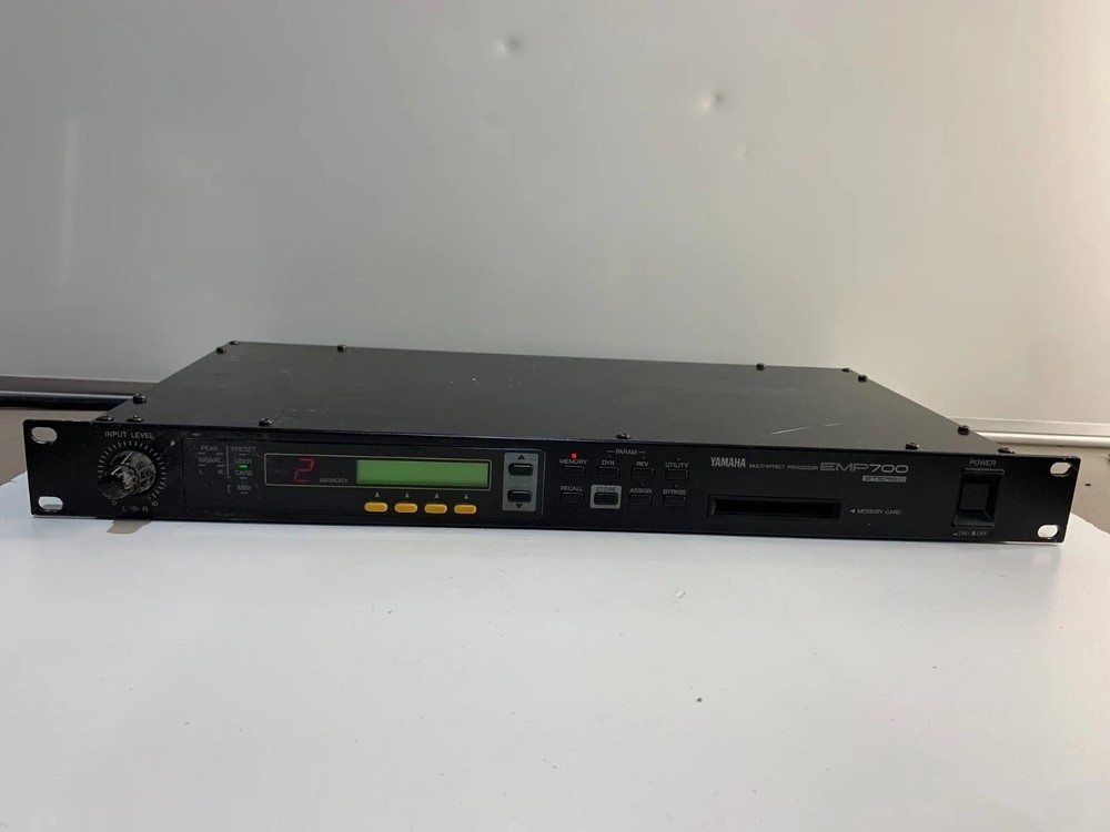 Yamaha EMP700 Stereo Multi Effect Processor Rackmount