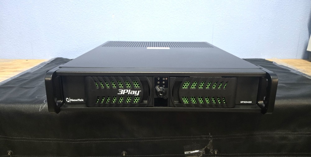 NewTek 3Play 3PXD425 with Control Surface Unit (INV02-BINZ001B)