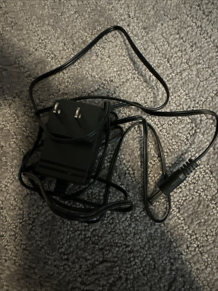 Warrior 4.8 VDC Cordless Screwdriver With Charger + 4 Bits