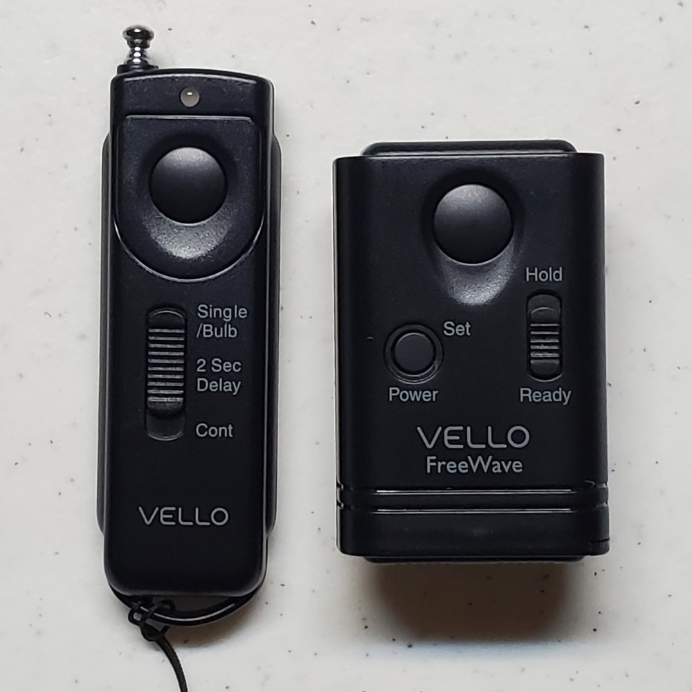 Vello FreeWave Wireless Remote Shutter Release RW-N2 for Nikon DC-2 Open Box
