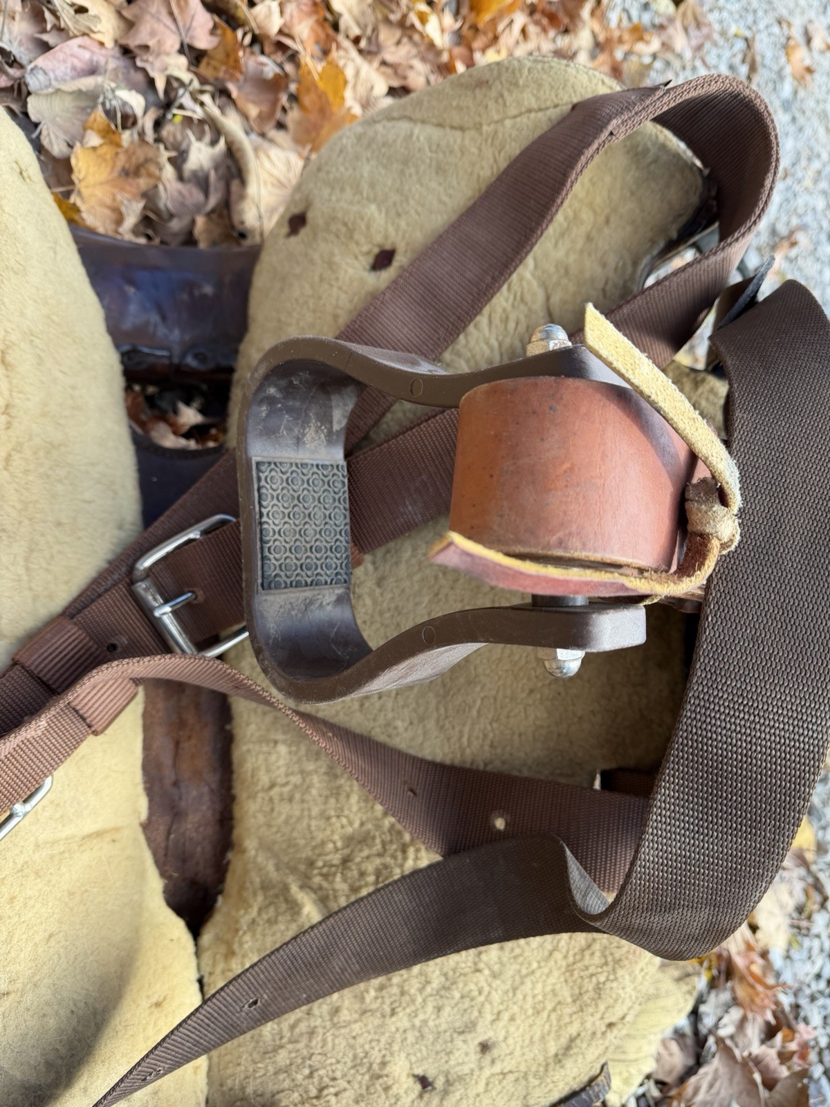 Western Saddle Décor – Rustic Cabin Display – Tooled Leather 15” VERY NICE DECOR