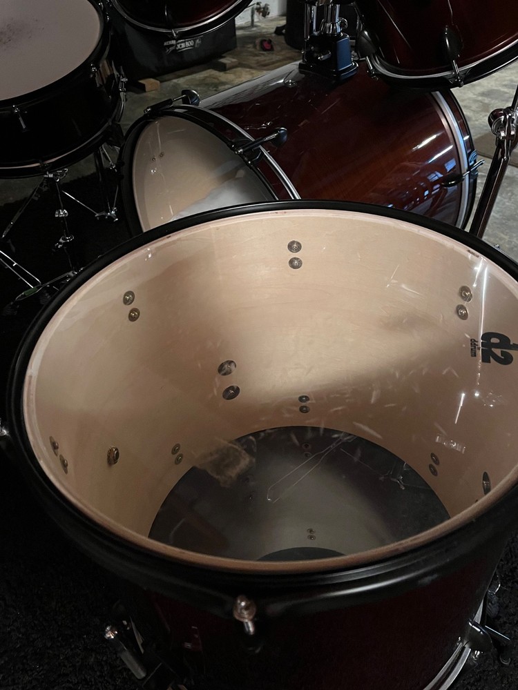 ddrum D2 5 Piece Drum Set with cymbal hardware