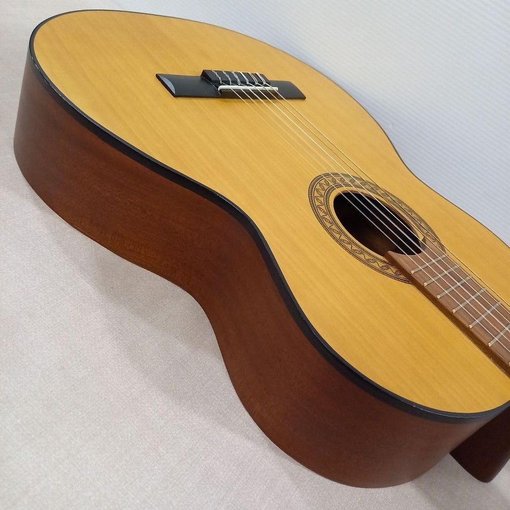 Macarena Classical Guitar Modelo CA With Leather Case