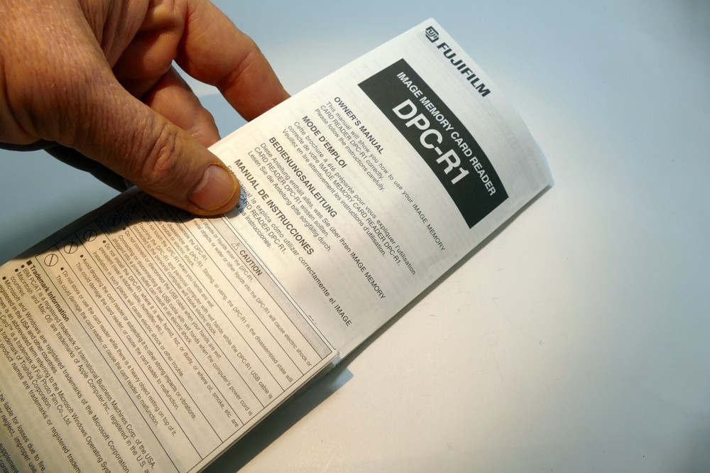 Fujifilm Memory Card Reader DPC-R1 Instruction guide manual EN