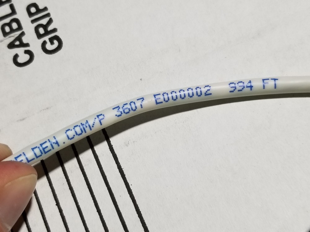 Belden Mohawk M57547 24/4P CAT5e LAN UTP Networking Cable Plenum White /100ft
