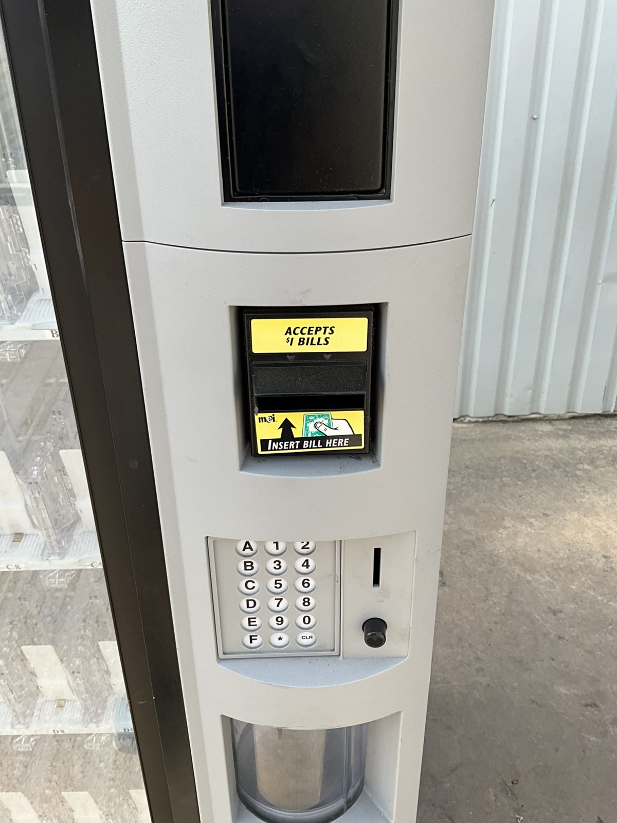 23 Dixie Narco BevMax CPI Glass Front Beverage Vending Machine 5800-4HC crane