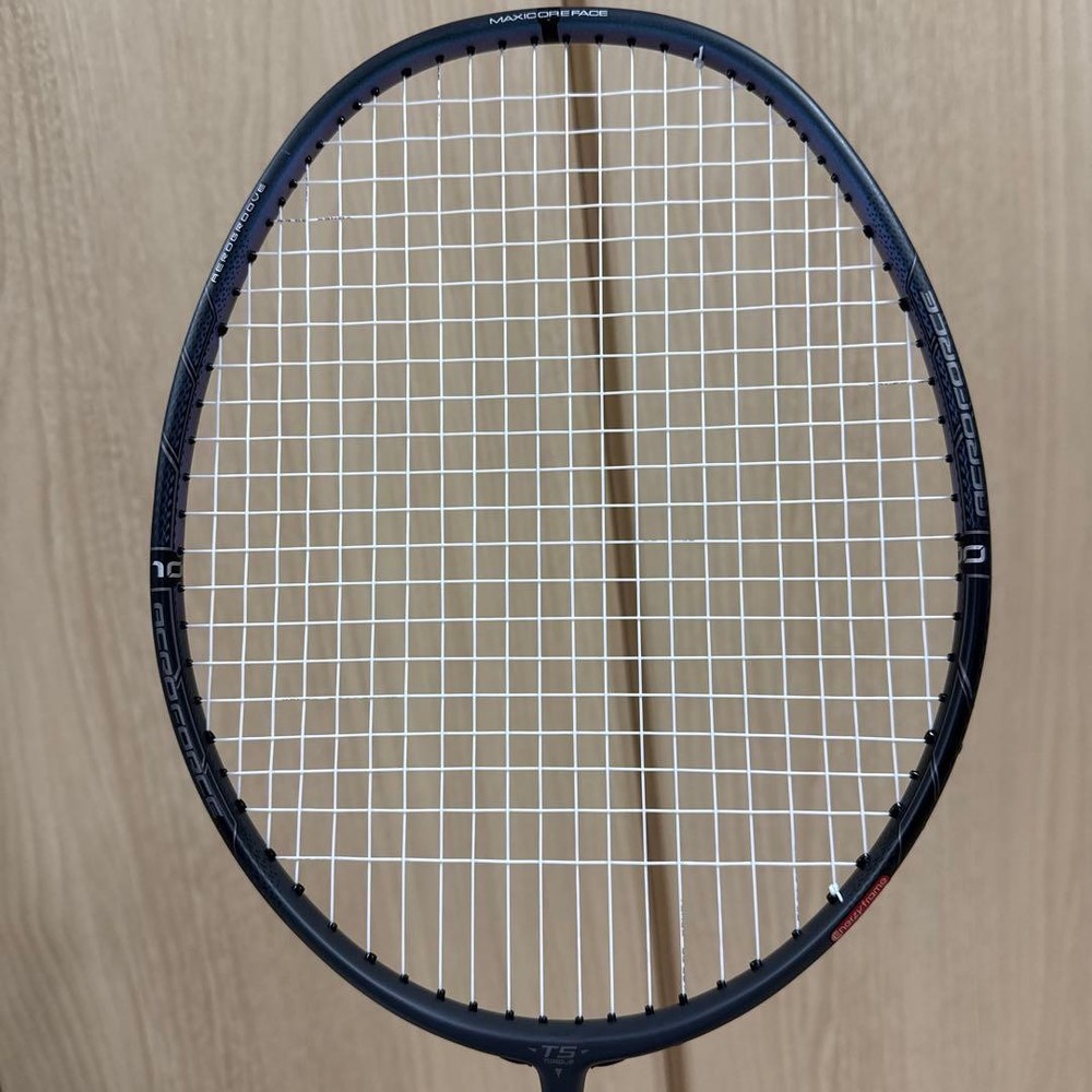 Acroforce 100 4UG6 Badminton Racket