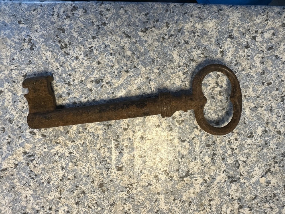 Antique Iron Skeleton Key 5 1/4 “