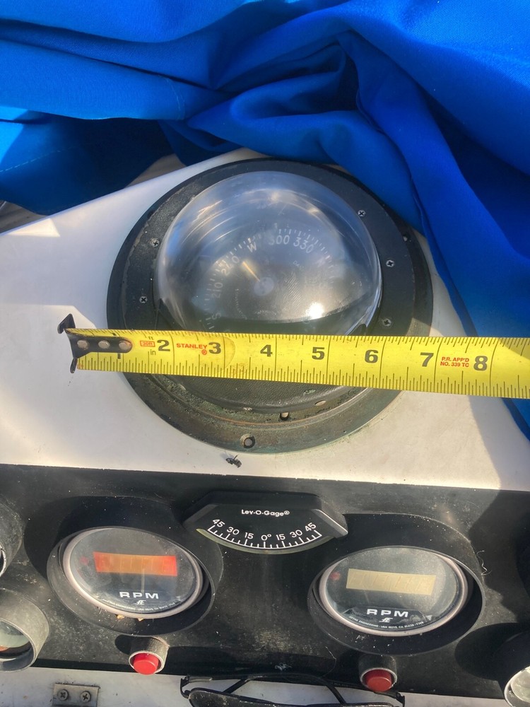 Ship-yacht compass