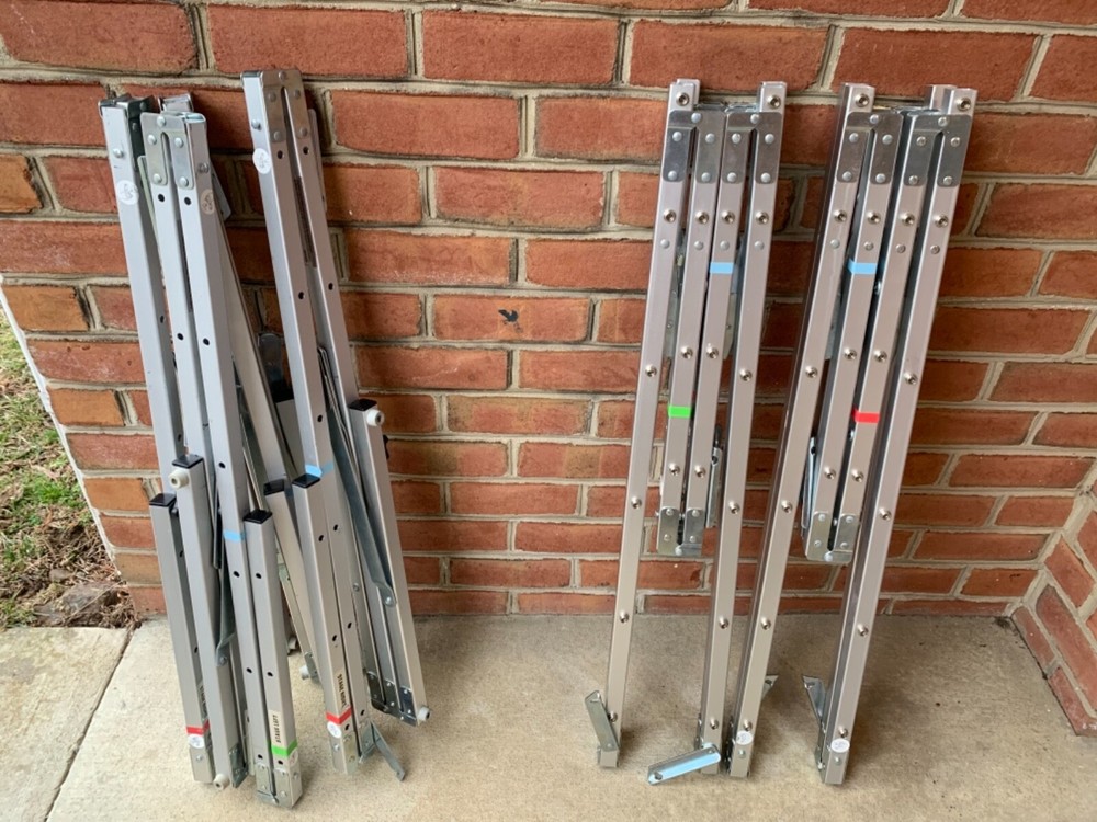 Draper Cinefold 74” x 44” Frame With Hardshell Case Excellent Condition