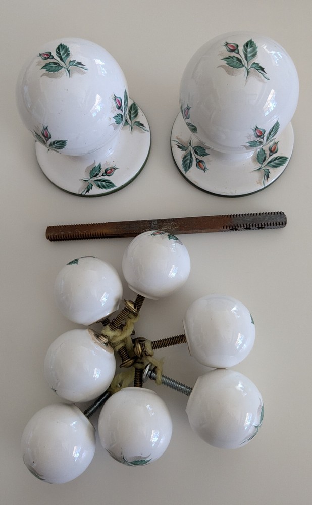 VNTG LOT Porcelain Rosebud Door Knobs 2ea w/backplates +7ea matched drawer knobs
