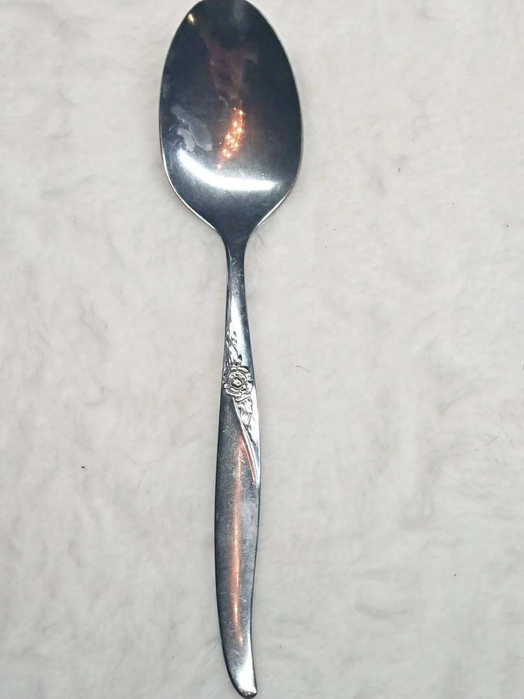 Oneida La Rose 29 PC Flatware Set Serv 5+