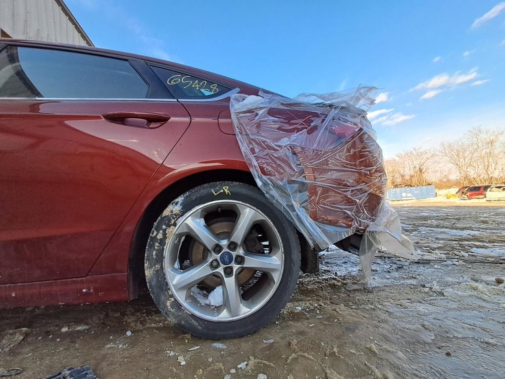 2014 Ford Fusion 4.2 Display Screen - Used, No Anti-Theft Code, Reprogram Needed