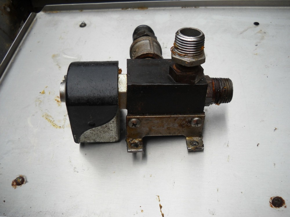 PARKER FLUID CONTROL VALVE
