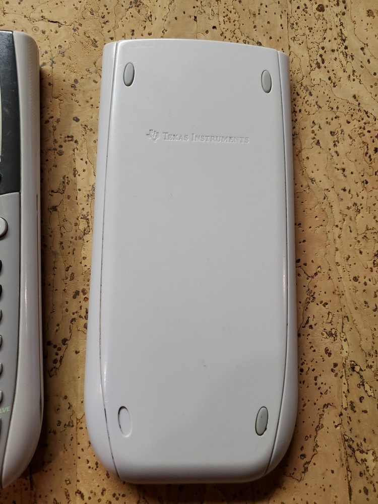 Texas Instruments TI-84 Plus Silver Edition Graphing Calculator - Tested READ