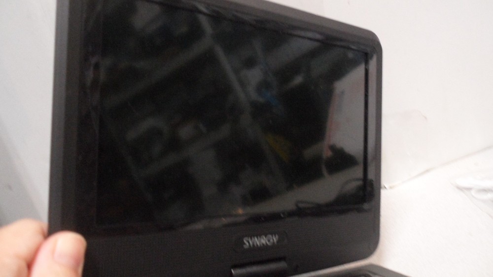 Synagy 9" Portable DVD Player A39 Swivel USB/SD