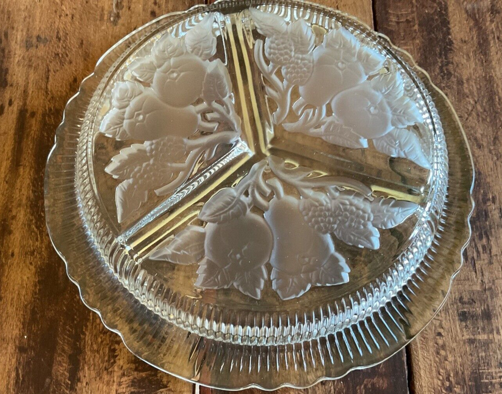 SMALL THREE SECTION ROUND DISH WITH OPAQUE FRUIT PATTERN