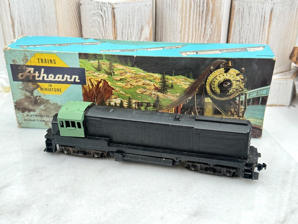 Athearr trains in miniature- authentic/realistic- original box included Untested