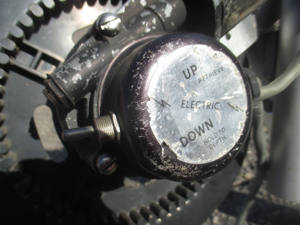 electric downrigger working make?