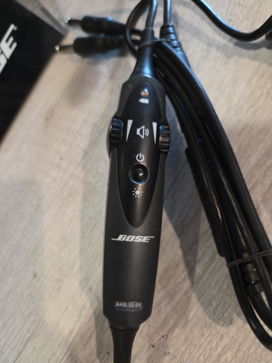 Bose X A10 Aviation Pilot Headset Dual GA Plug w/ Case & New Ear Pads Mic Muf