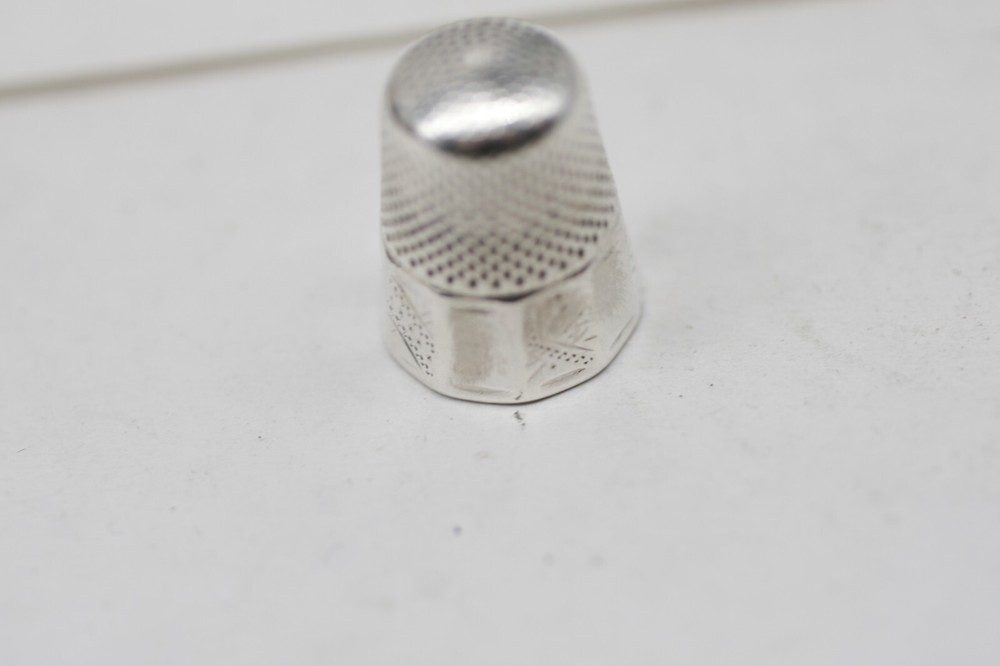 Antique #10 Sterling Silver Thimble Etched L6