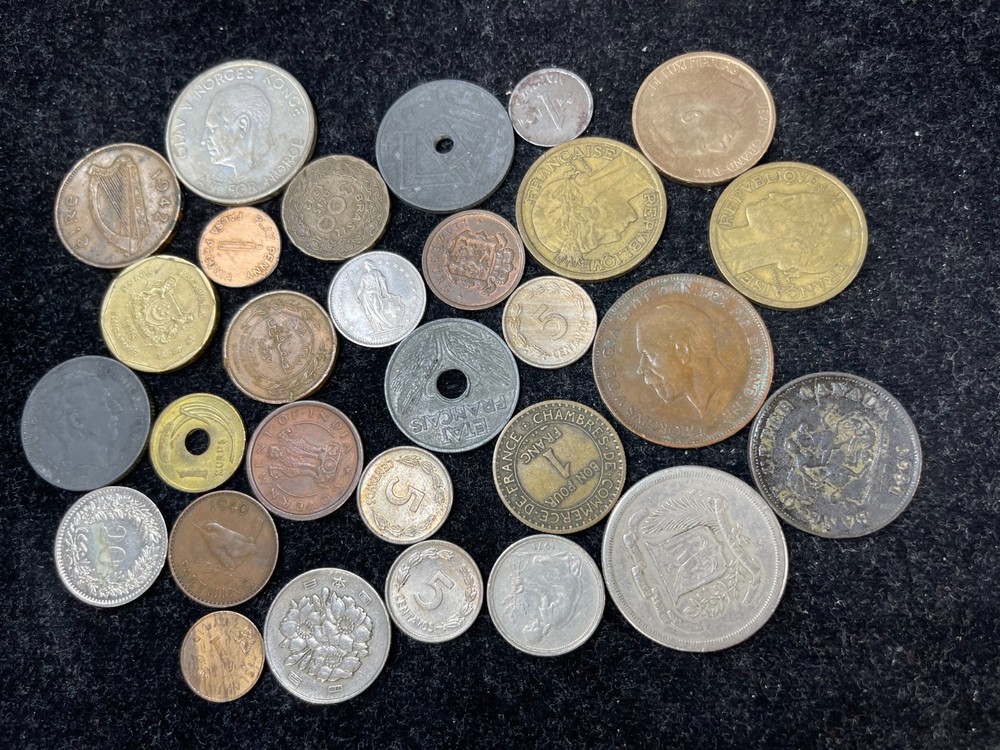 Assorted World Foreign Coins lot some better ones 103125