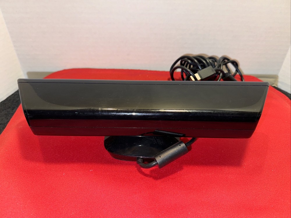 Microsoft Xbox 360 Kinect Sensor Bar Motion Camera 1414 - Working for Christmas!