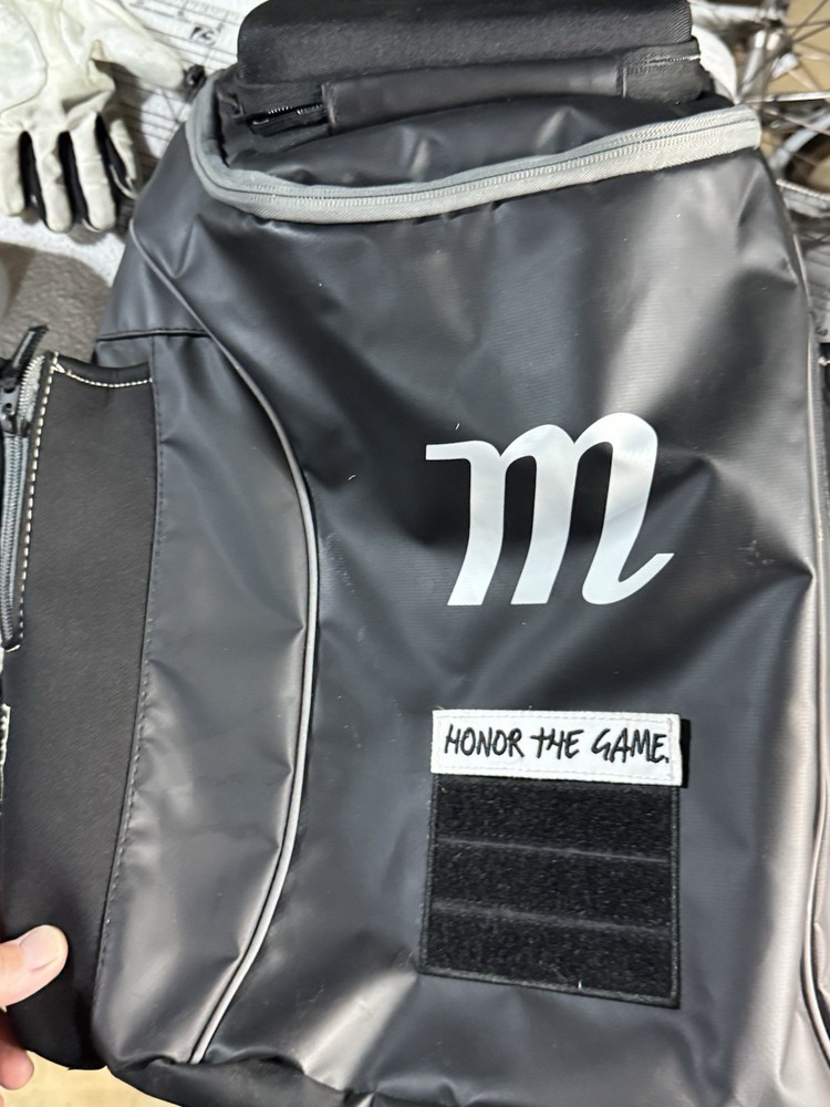 Honor The Game edition Softball Marucci Trooper Bat Pack